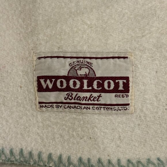 Genuine Woolcot Blanket Canadian Made - Picture 2 of 5